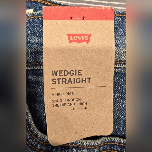 Levis Women's Wedgie Straight Leg Jeans Size 25 - Picture 4 of 10